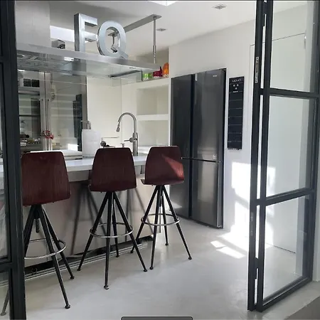Modern Luxury Pool House 로마