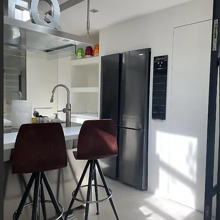 Modern Luxury Pool House *