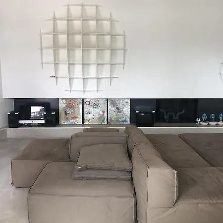 بيت للعطل Modern Luxury Pool House