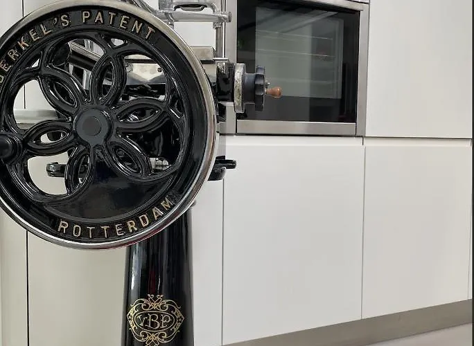 Hébergement de vacances Modern Luxury Pool House *