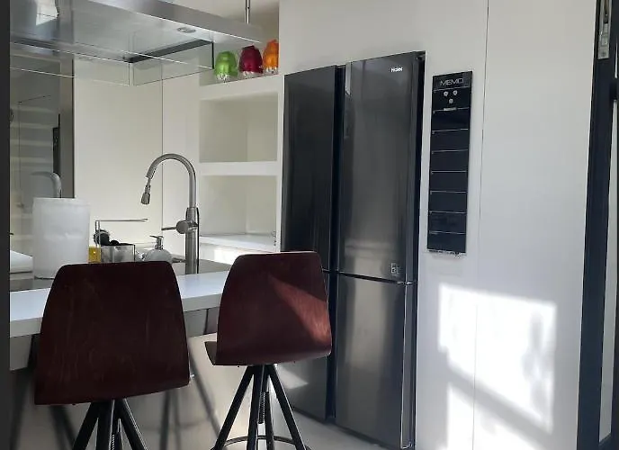 Modern Luxury Pool House *