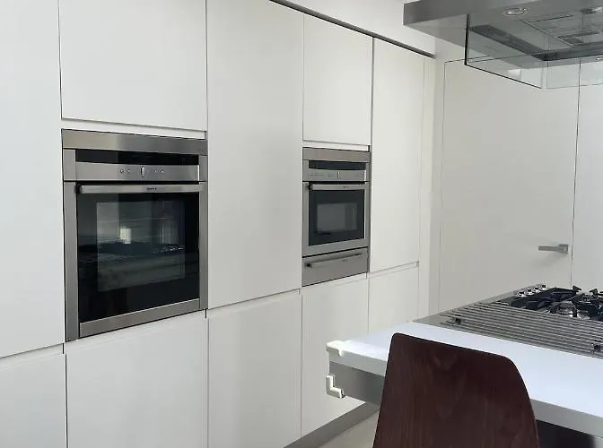 Modern Luxury Pool House *