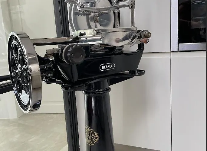 Modern Luxury Pool House * Rome