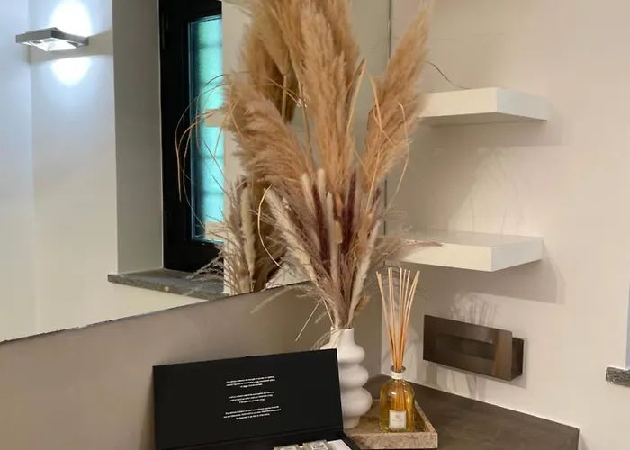 Modern Luxury Pool House Hébergement de vacances Rome