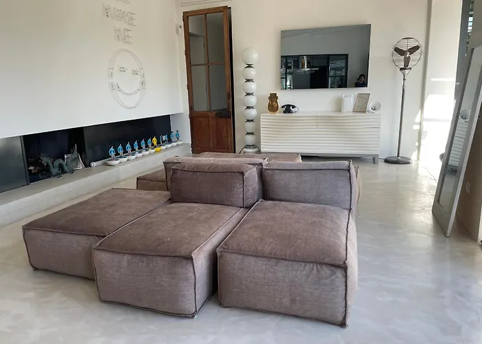 Hébergement de vacances Modern Luxury Pool House *