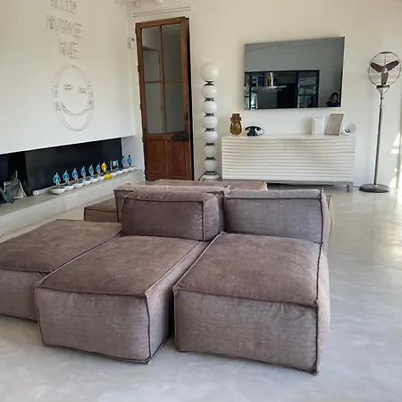 בית נופש Modern Luxury Pool House *